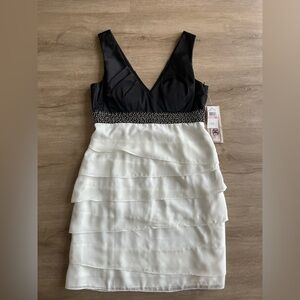 Roulette Black and Cream Formal Dress Wedding Guest Special Event SZ 10 NWT